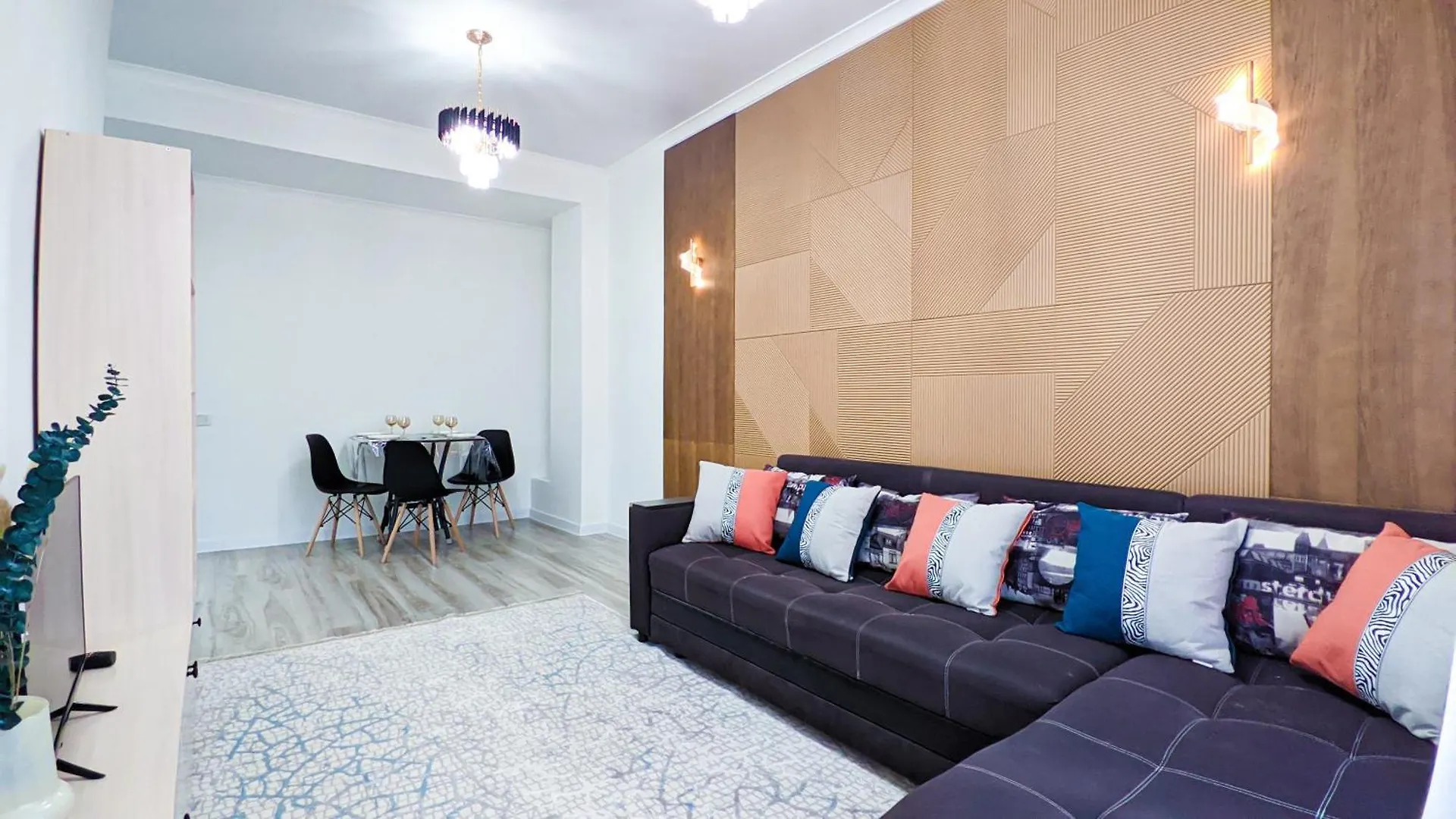 Мега Розыбакиева Жк Four Seasons Apartment Almaty