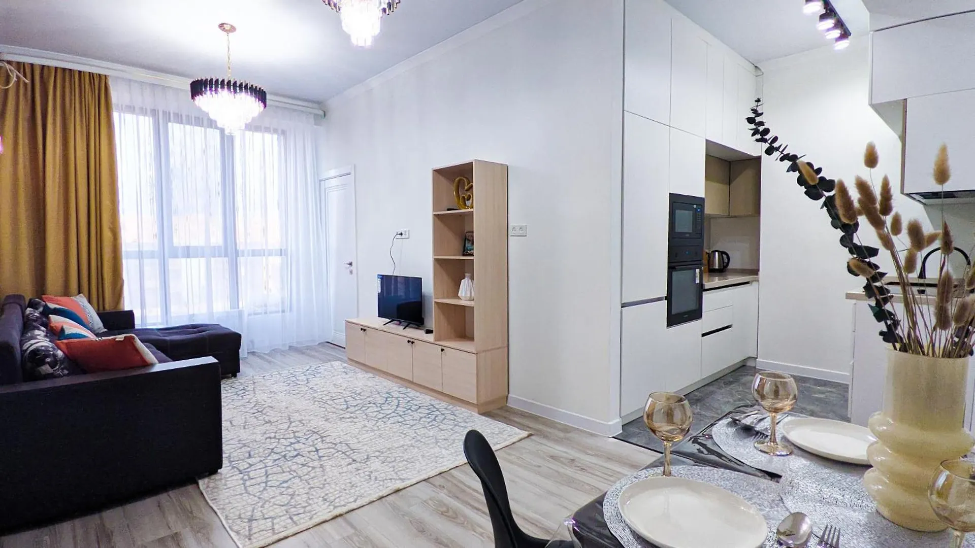 Мега Розыбакиева Жк Four Seasons Apartment Almaty