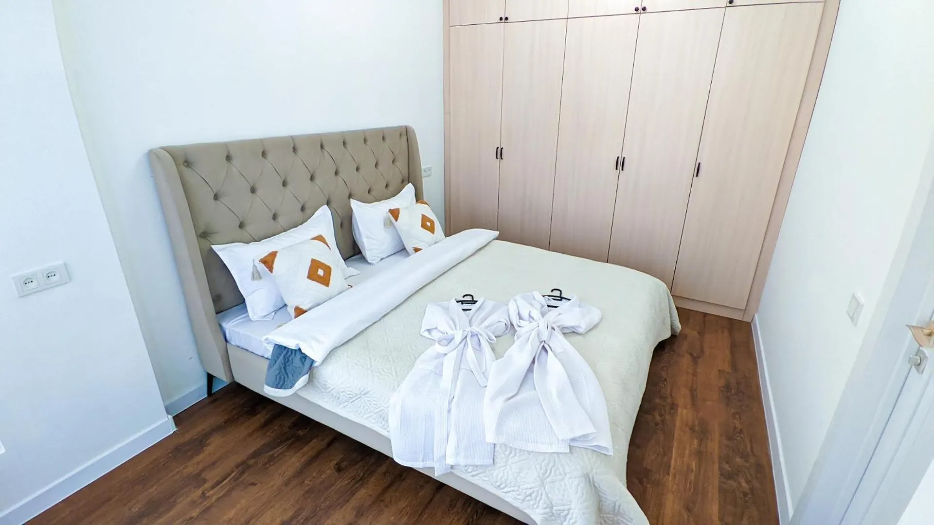 Мега Розыбакиева Жк Four Seasons Apartment Almaty 0*,  Kazakhstan
