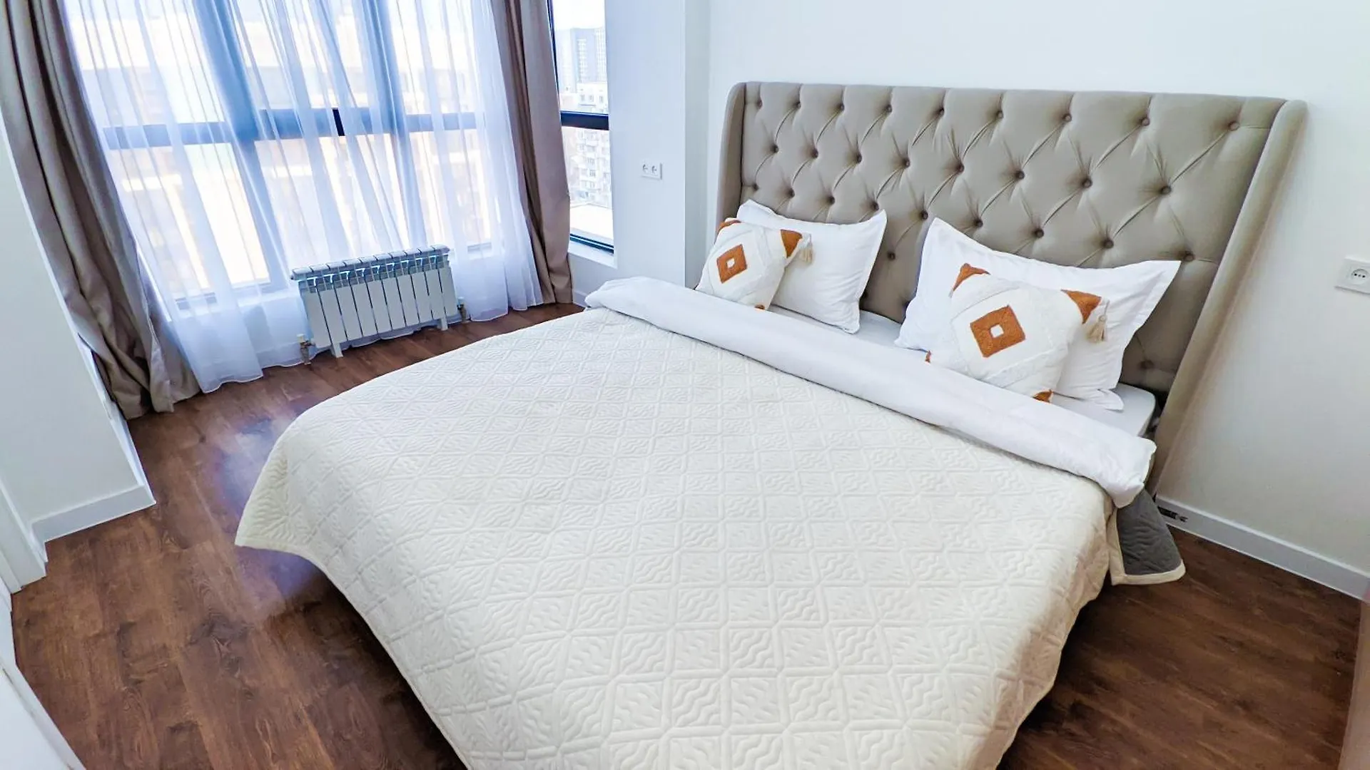 Мега Розыбакиева Жк Four Seasons Apartment Almaty